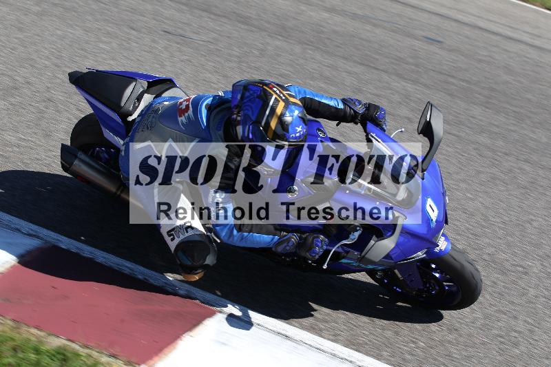 Archiv-2025/48 25.08.2025 Cornu Master School ADR/blau-bleu/0-4